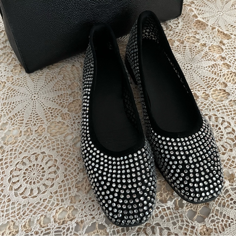 Lovely 🥰 Mesh and Rhinestone Ballet Flats